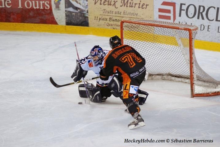 Tours  3 - 4 Angers 