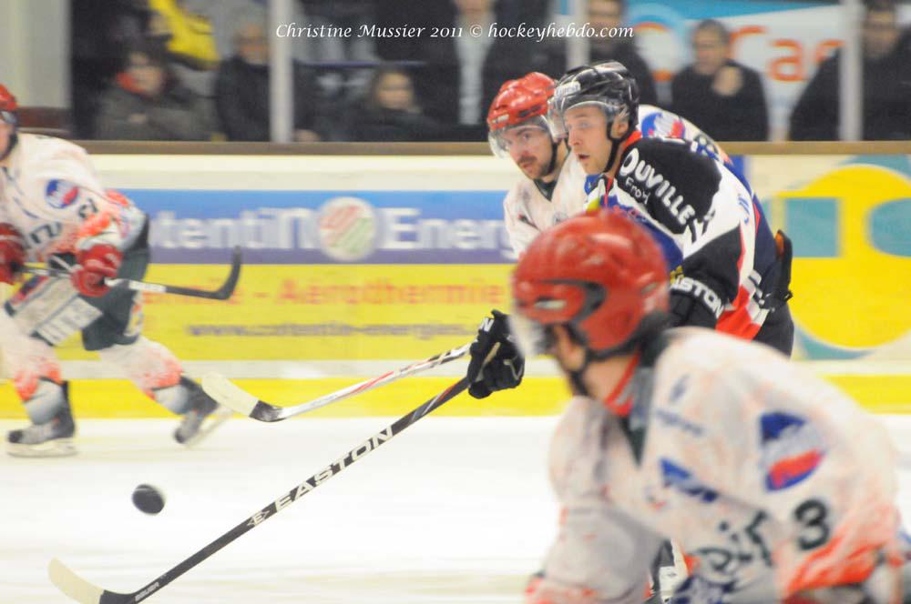 Caen  3 - 2 Mont-Blanc
