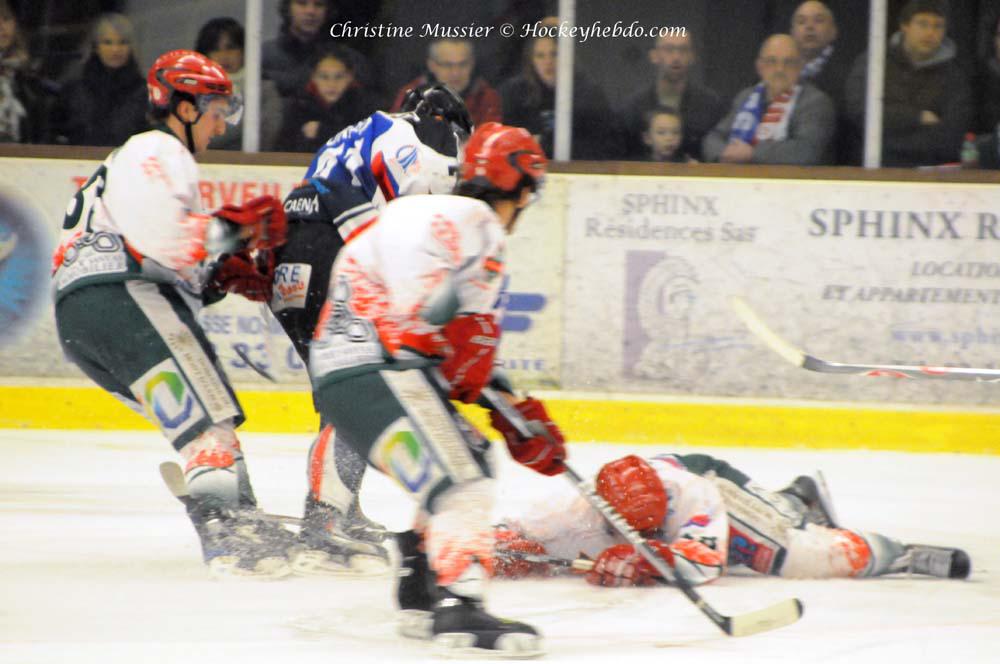 Caen  3 - 2 Mont-Blanc