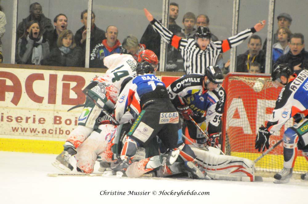 Caen  3 - 2 Mont-Blanc
