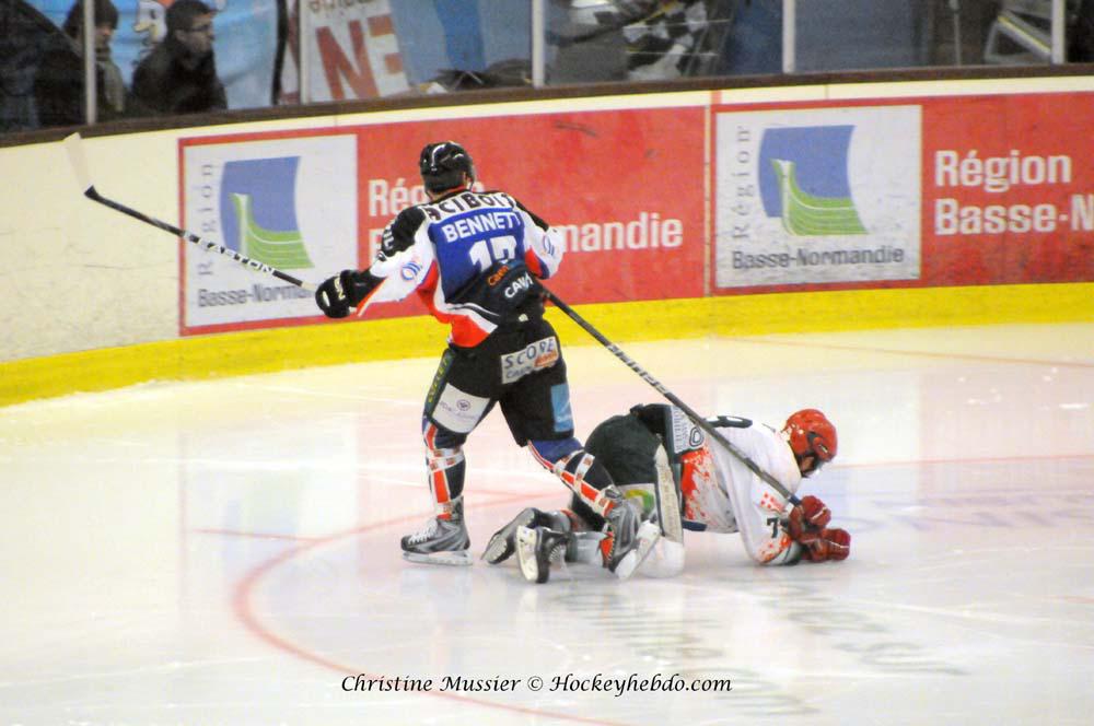 Caen  3 - 2 Mont-Blanc