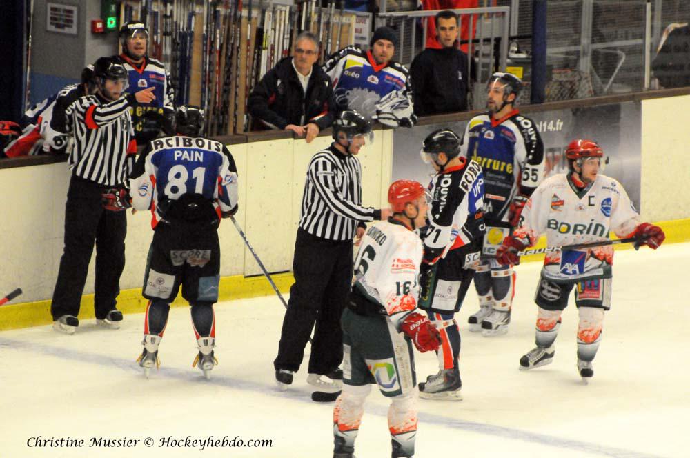 Caen  3 - 2 Mont-Blanc