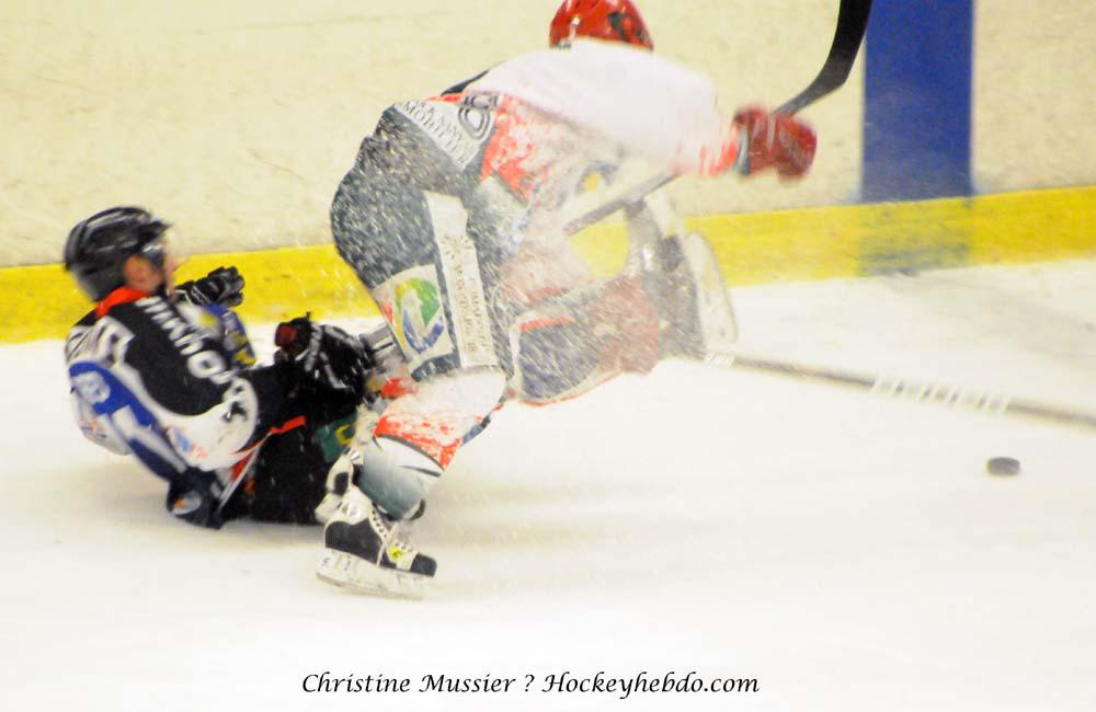 Caen  3 - 2 Mont-Blanc