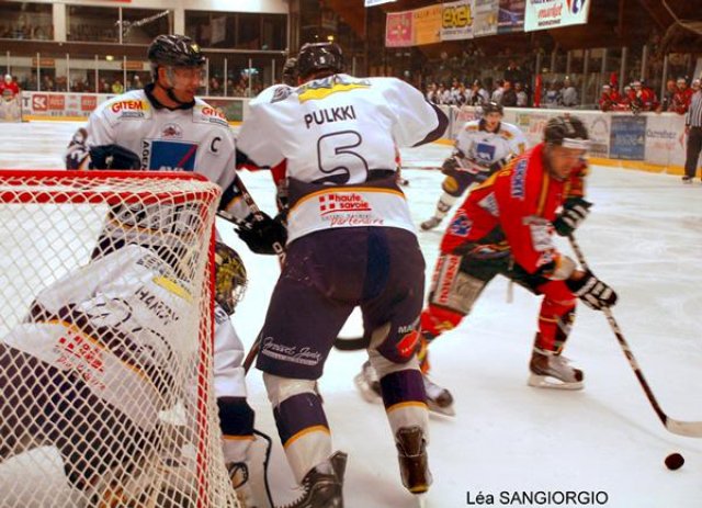 Photo hockey match Morzine-Avoriaz - Chamonix  le 01/03/2011