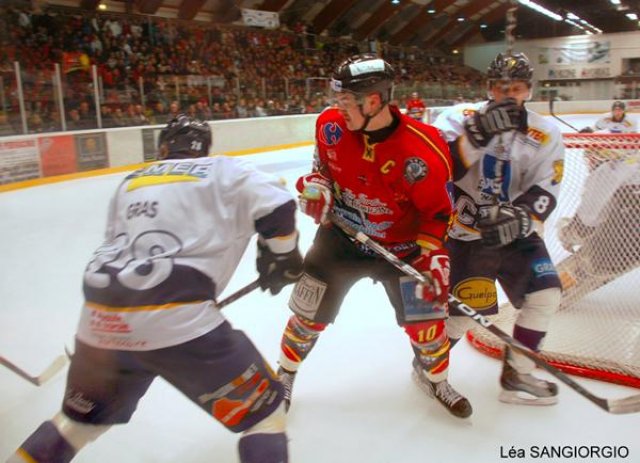 Photo hockey match Morzine-Avoriaz - Chamonix  le 01/03/2011