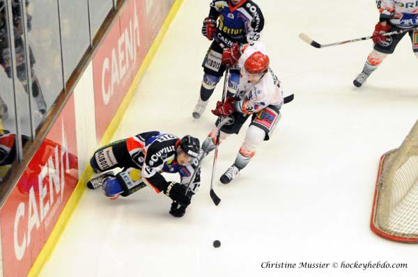 Caen  1 - 2 Mont-Blanc