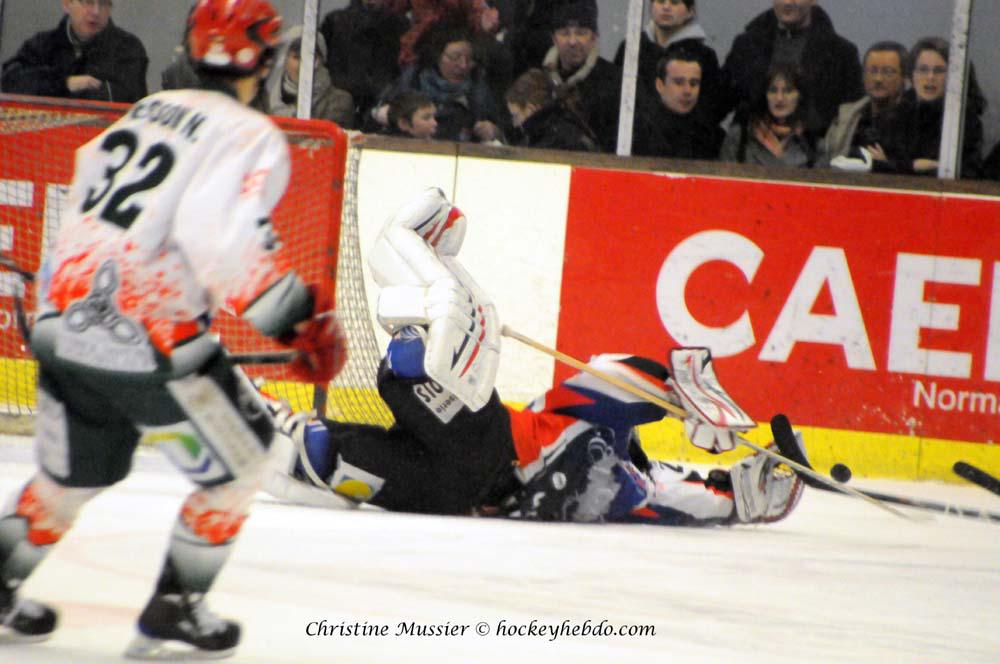 Caen  1 - 2 Mont-Blanc