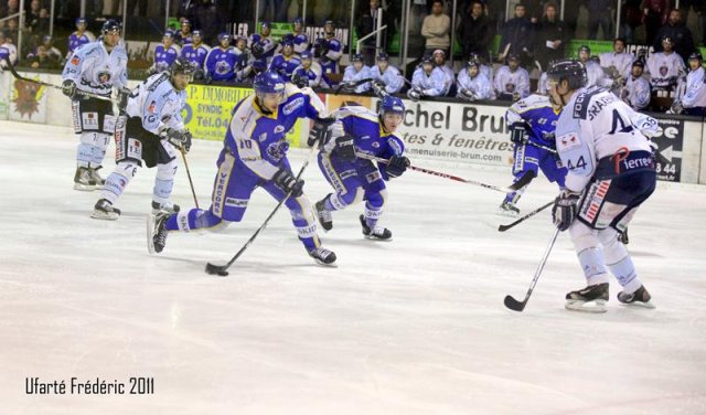 Photo hockey match Villard-de-Lans - Angers  le 11/03/2011