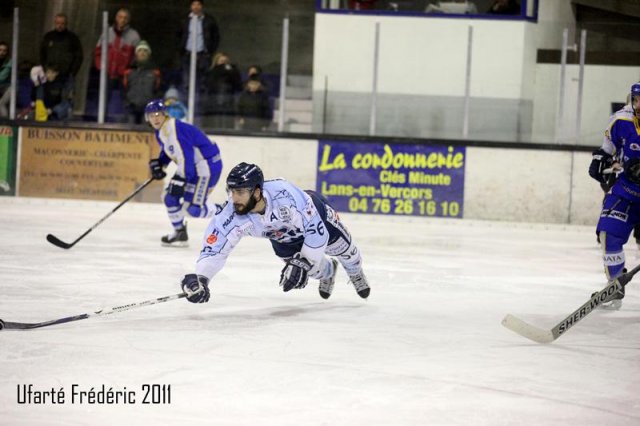 Photo hockey match Villard-de-Lans - Angers  le 11/03/2011