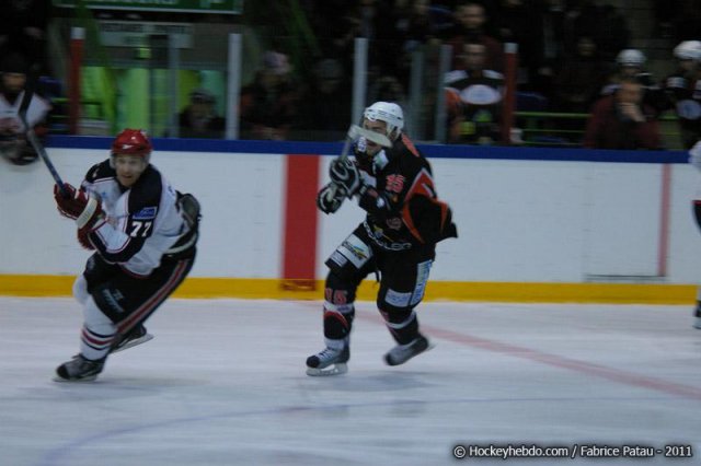Photo hockey match La Roche-sur-Yon - Evry  le 12/03/2011
