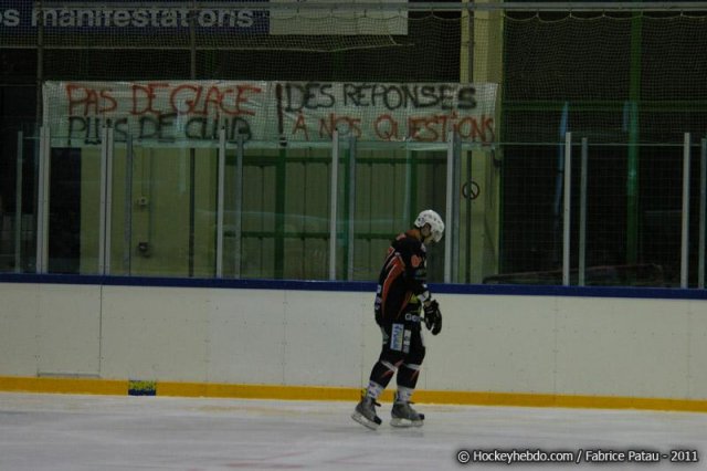 Photo hockey match La Roche-sur-Yon - Evry  le 12/03/2011