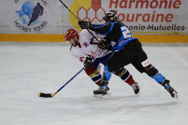 Tours  10 - 0 Asnières II