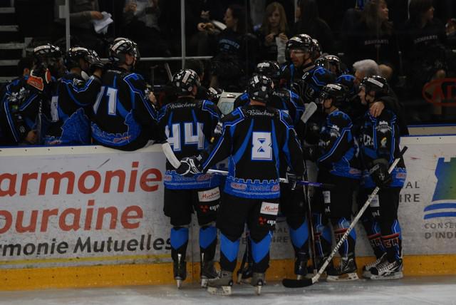 Tours  10 - 0 Asnières II