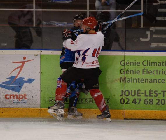 Tours  10 - 0 Asnières II