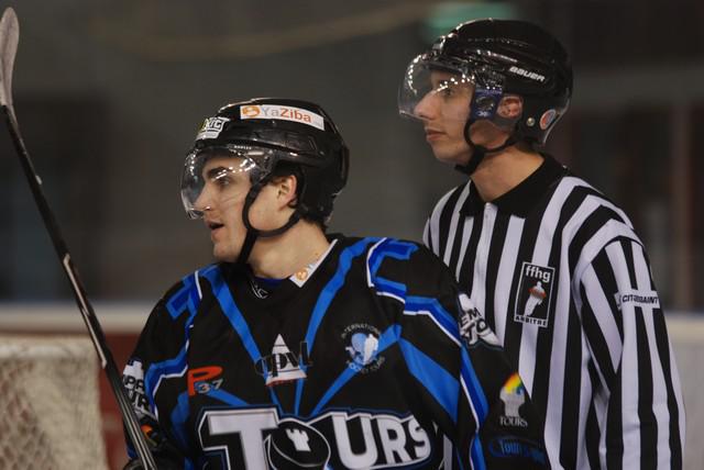 Tours  10 - 0 Asnières II