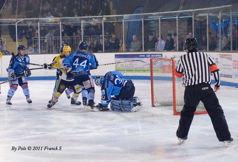 Angers  6 - 1 Strasbourg 