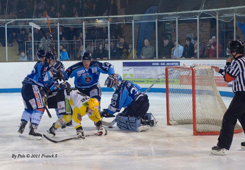 Angers  6 - 1 Strasbourg 