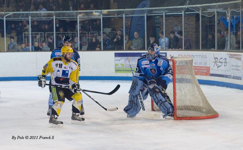 Angers  6 - 1 Strasbourg 