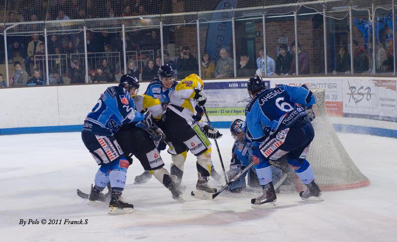 Angers  6 - 1 Strasbourg 