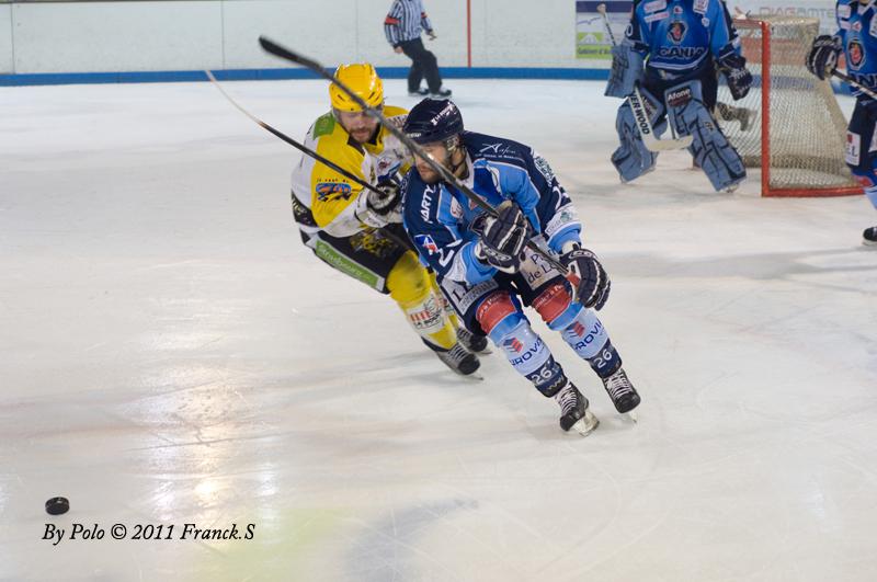 Angers  6 - 1 Strasbourg 