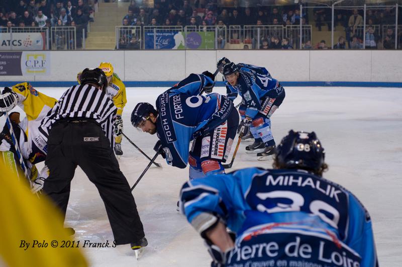 Angers  6 - 1 Strasbourg 
