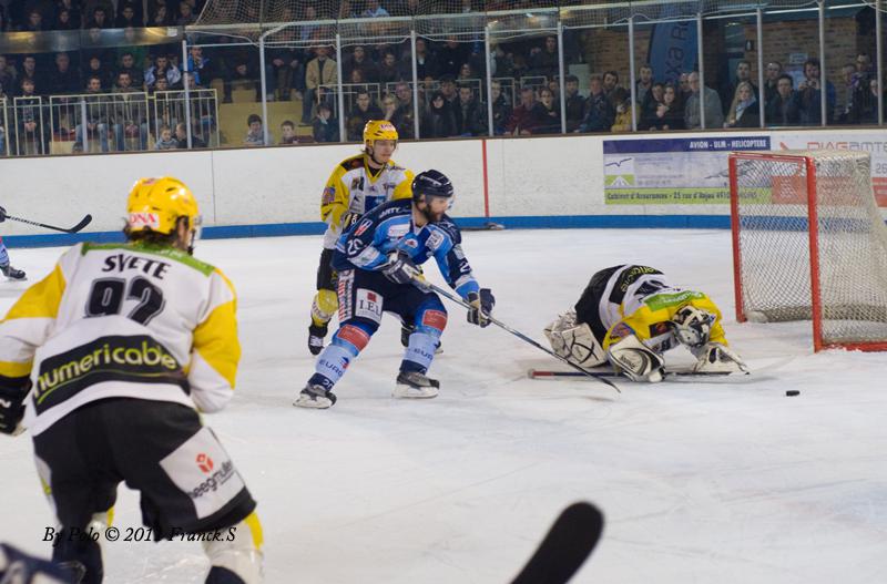 Angers  6 - 1 Strasbourg 