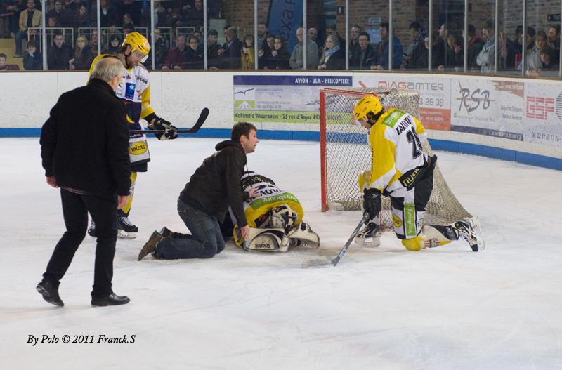 Angers  6 - 1 Strasbourg 