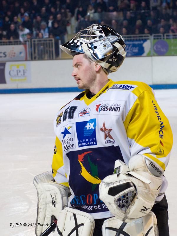 Angers  6 - 1 Strasbourg 