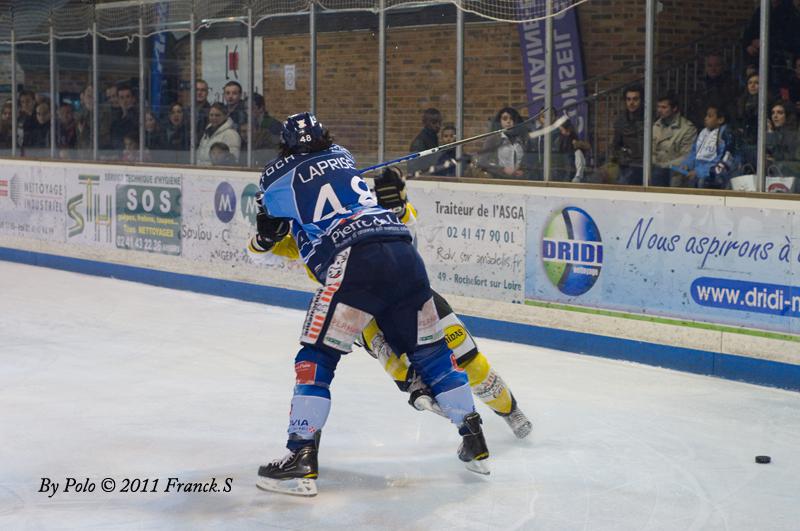 Angers  6 - 1 Strasbourg 
