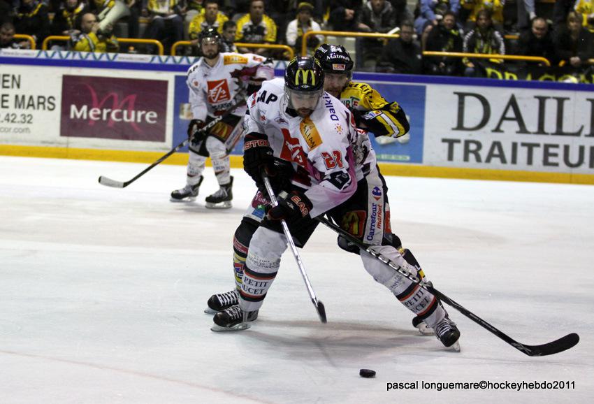 Rouen 2 - 1 Amiens 