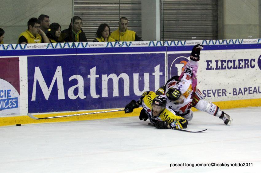 Rouen 2 - 1 Amiens 