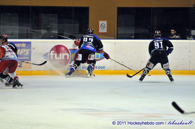 Nantes 5 - 5 Annecy