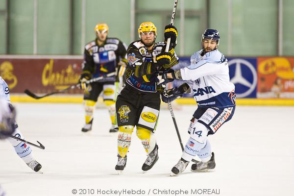 Strasbourg  2 - 1 Angers 
