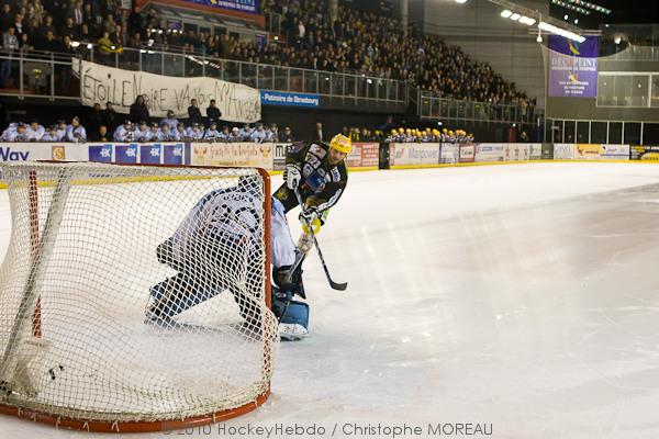 Strasbourg  2 - 1 Angers 