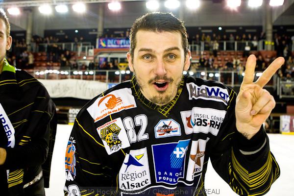 Strasbourg  2 - 1 Angers 
