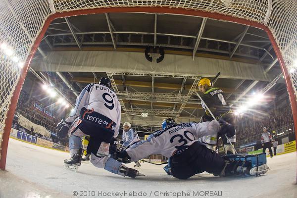 Strasbourg  3 - 1 Angers 