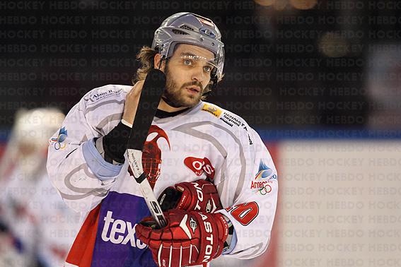 Lyon 2 - 3 Annecy