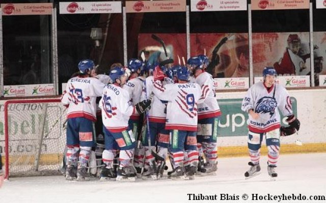 Photo hockey match Briançon II - Compiègne le 02/04/2011