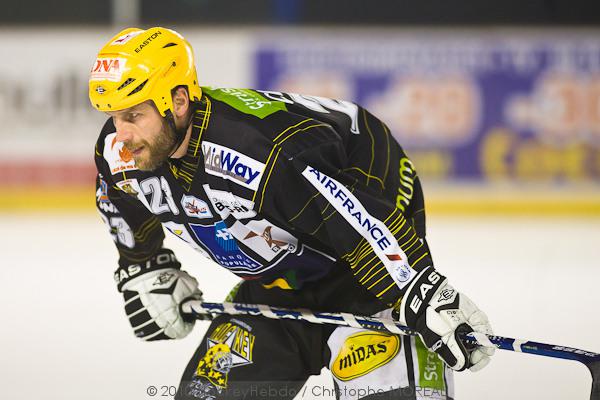 Strasbourg  2 - 4 Rouen