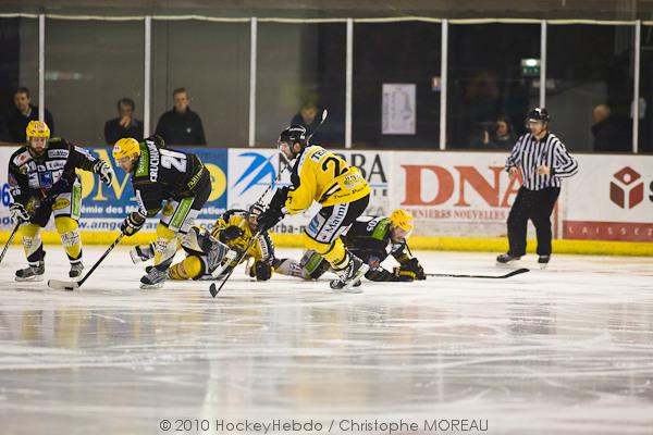 Strasbourg  2 - 4 Rouen