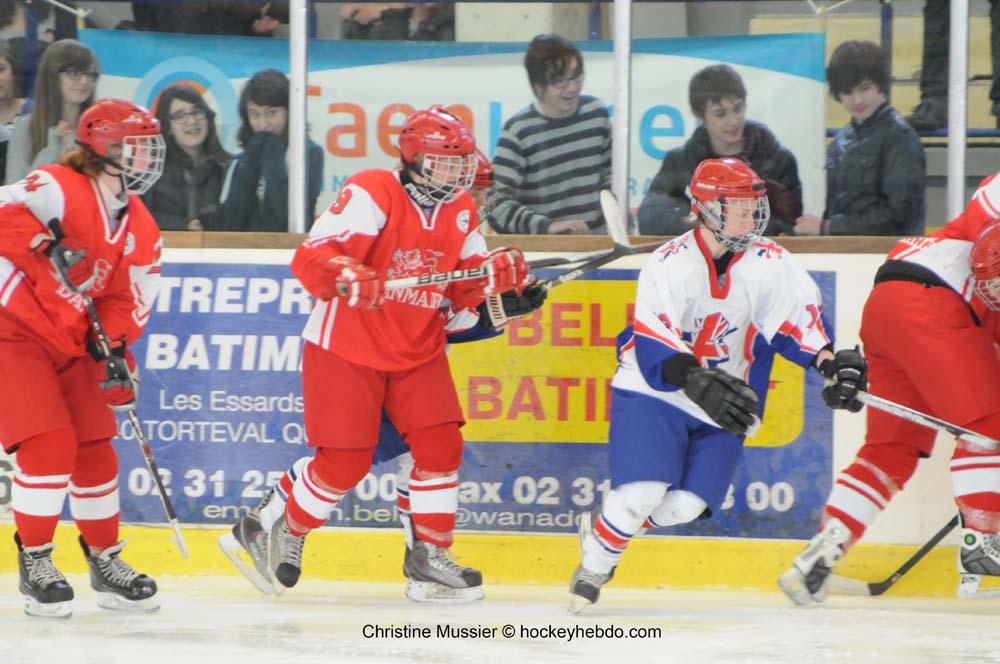Mondial Féminin : Danemark vs Angleterre — Reportage