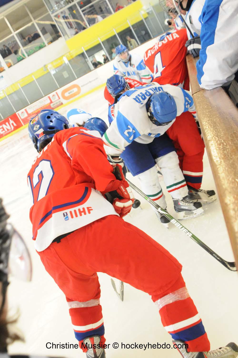 Mondial Féminin : Rep. Tchèque vs Italie — Reportage