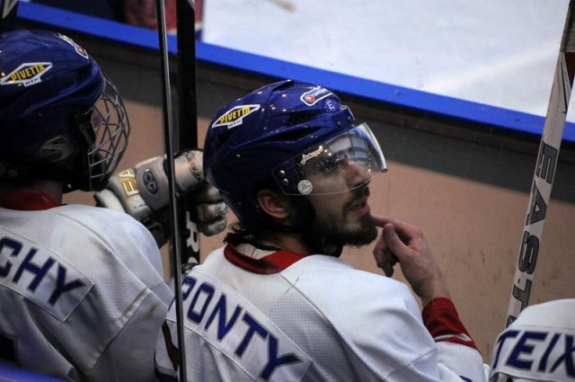 Photo hockey match Boulogne Billancourt - Compiègne le 15/04/2011