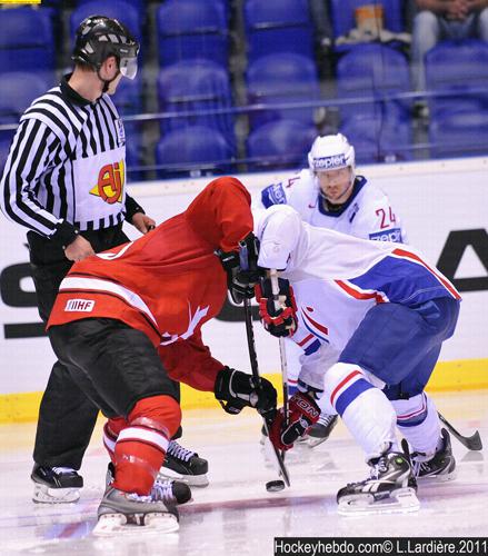  Mondial 11: La Suisse sur le fil ! — Reportage