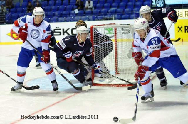 Photo hockey reportage Mondial 11: Les Etats-Unis passent