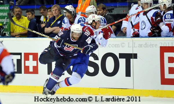Mondial 11: Les Etats-Unis passent — Reportage