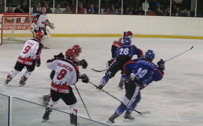 Brest  3 - 5 Neuilly/Marne