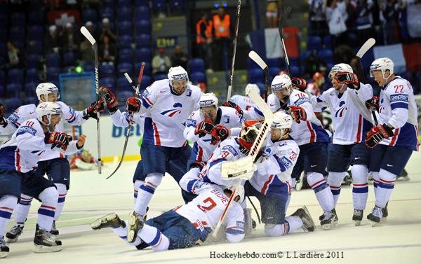 Mondial 11: La France sauvée ! — Reportage