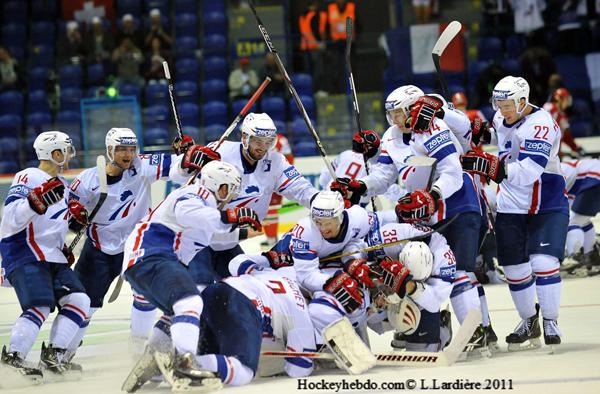 Mondial 11: La France sauvée ! — Reportage