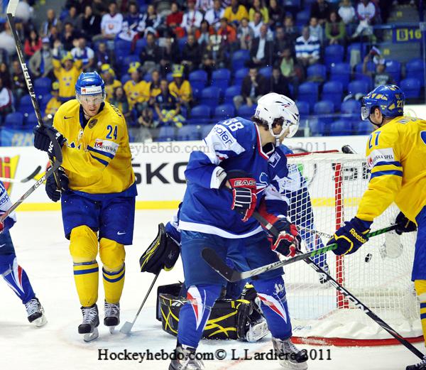 Mondial 11: Les Bleus battus — Reportage
